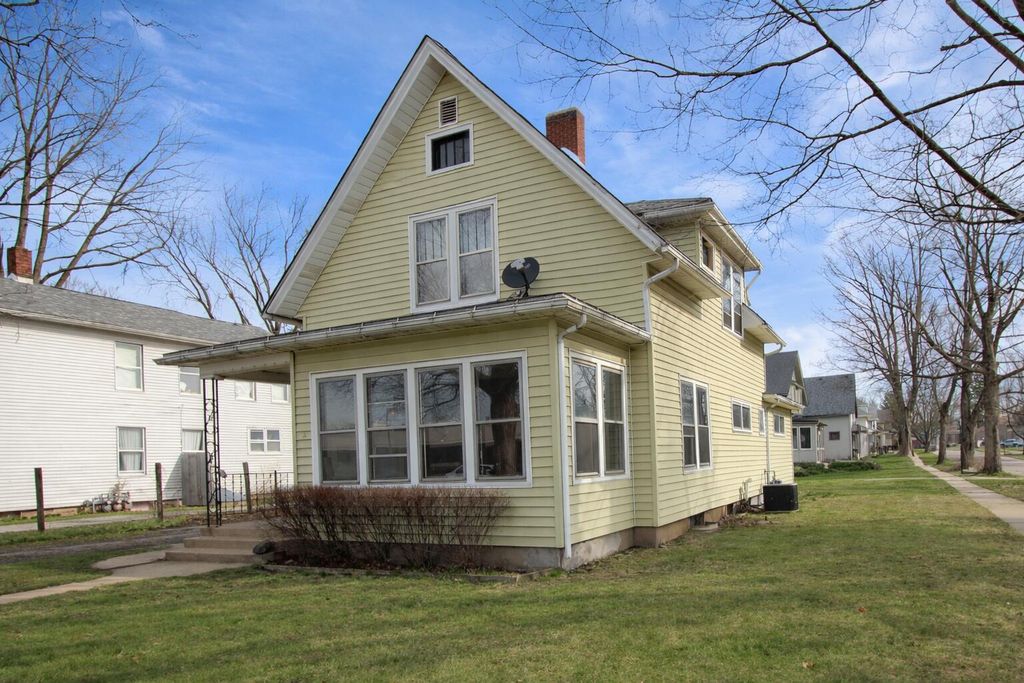 Photo of 1011 Jackson Street, La Porte, IN 46350 (MLS # 835871)