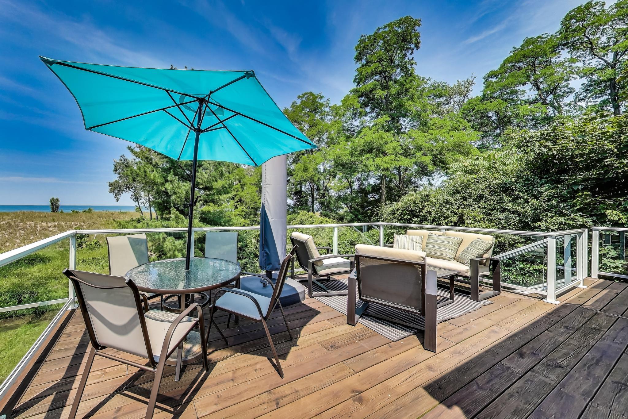 1852 Lakeshore Drive