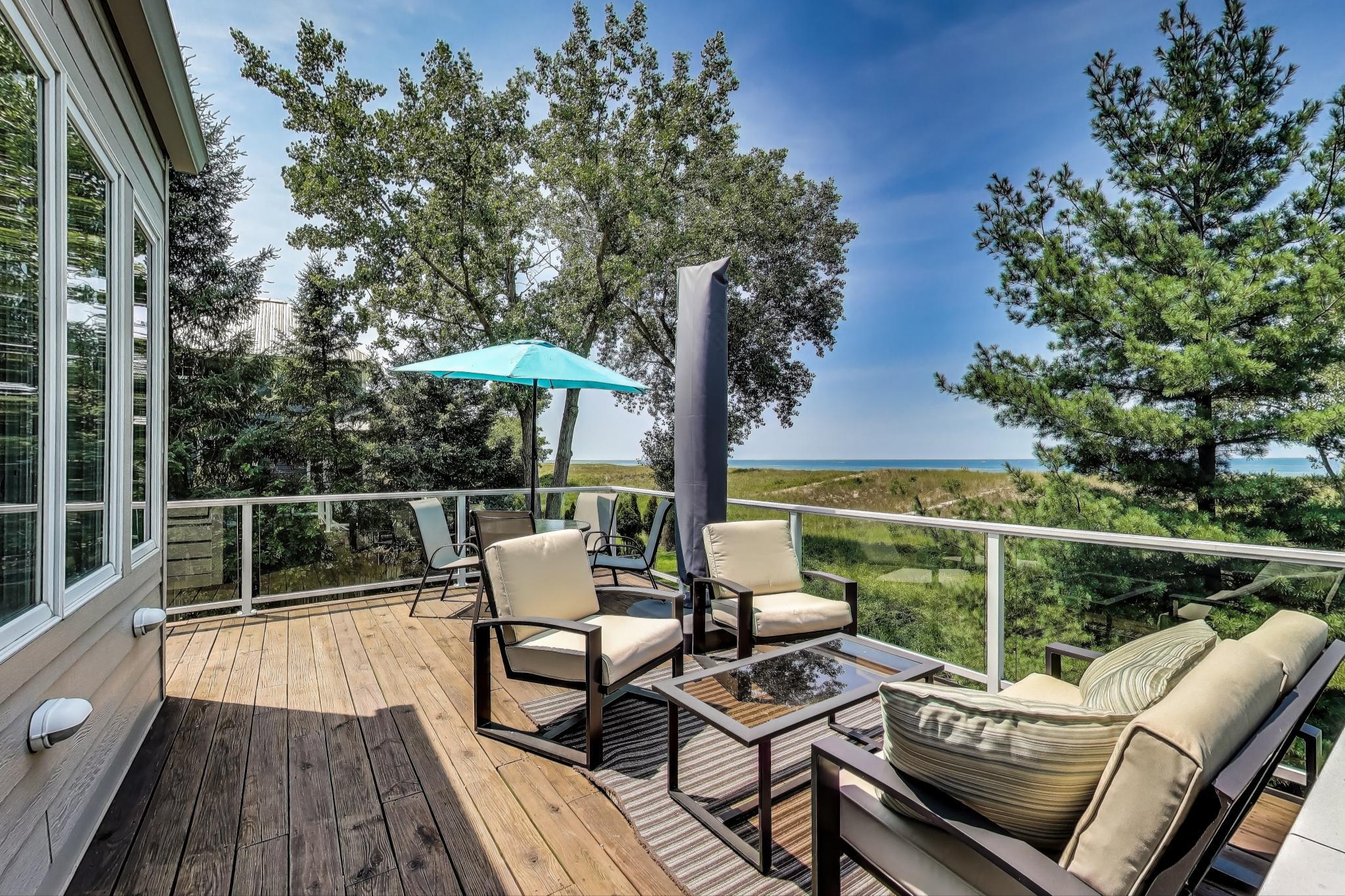 1852 Lakeshore Drive