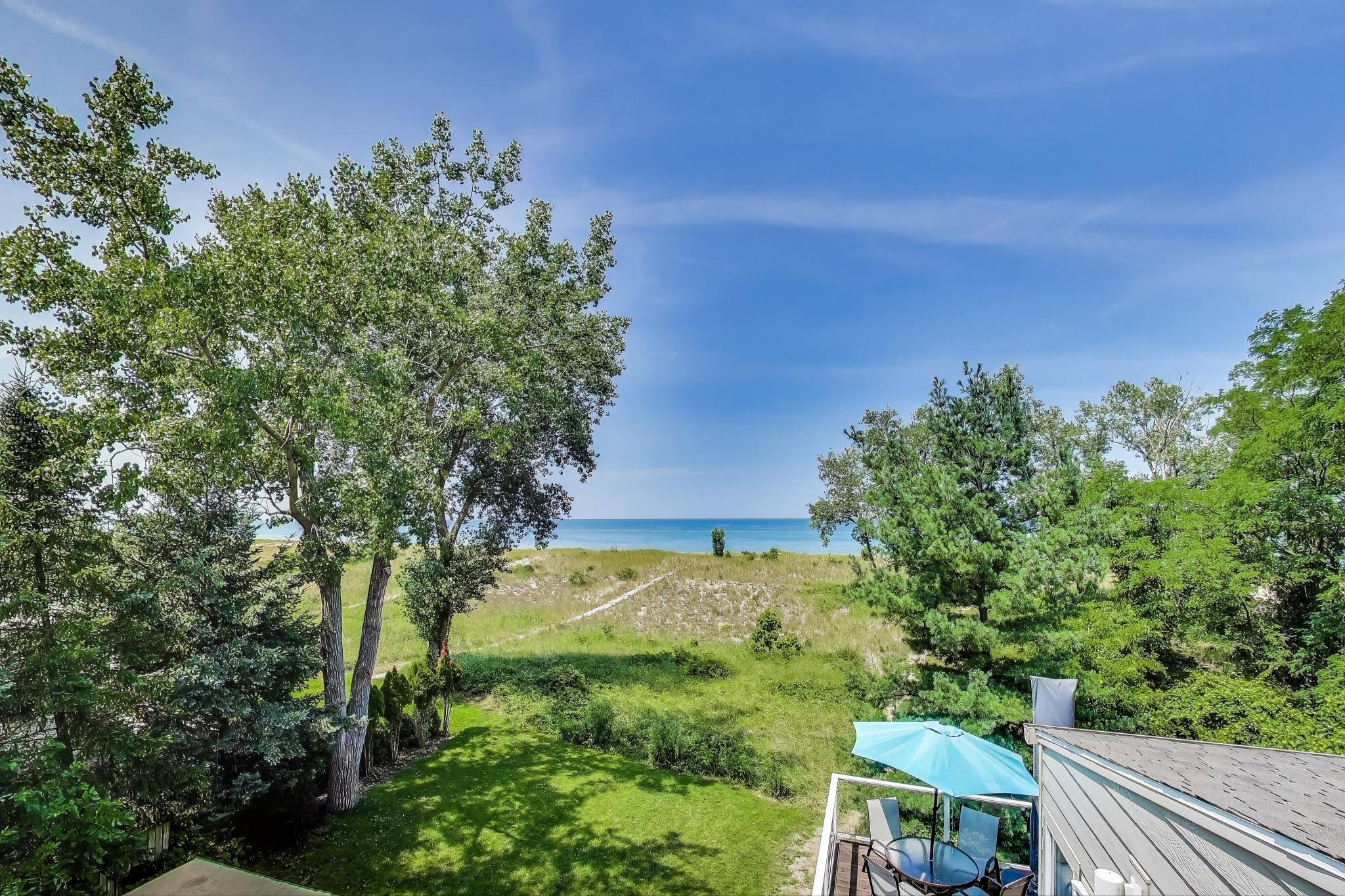 1852 Lakeshore Drive
