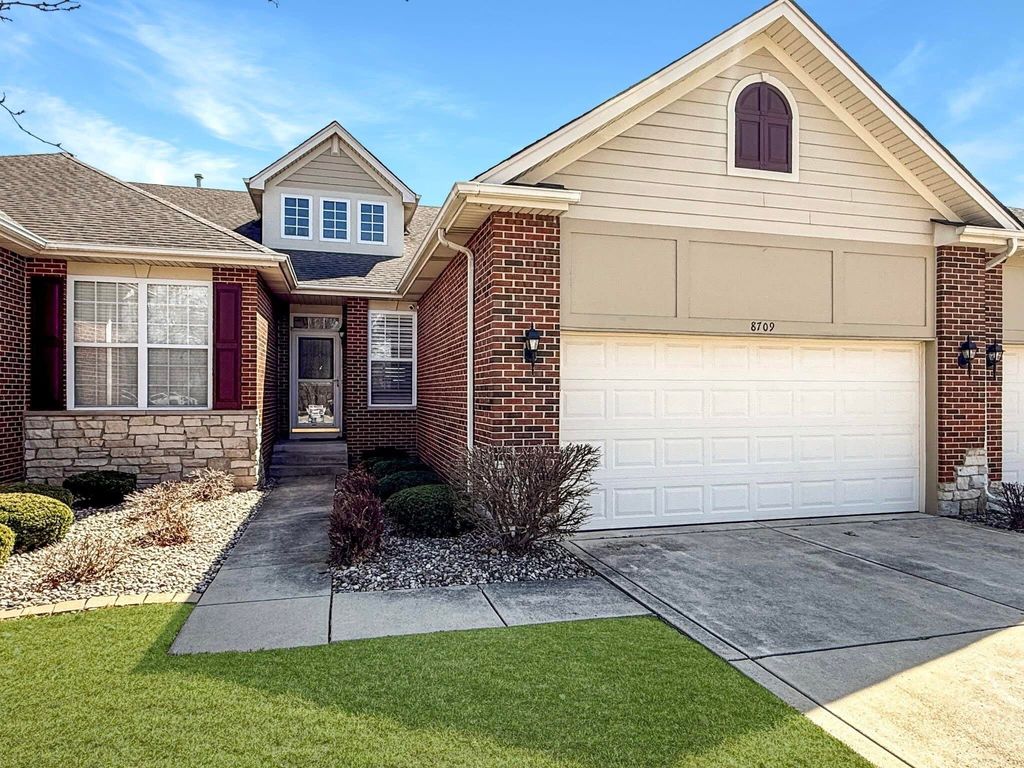 Photo of 8709 Lake Hills Drive, Saint John, IN 46373 (MLS # 835877)