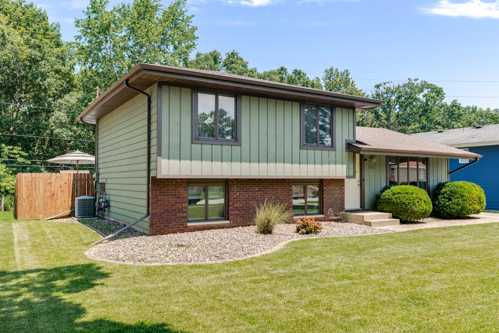 Photo of 7072 W 82nd Court, Crown Point, IN 46307 (MLS # 846363)