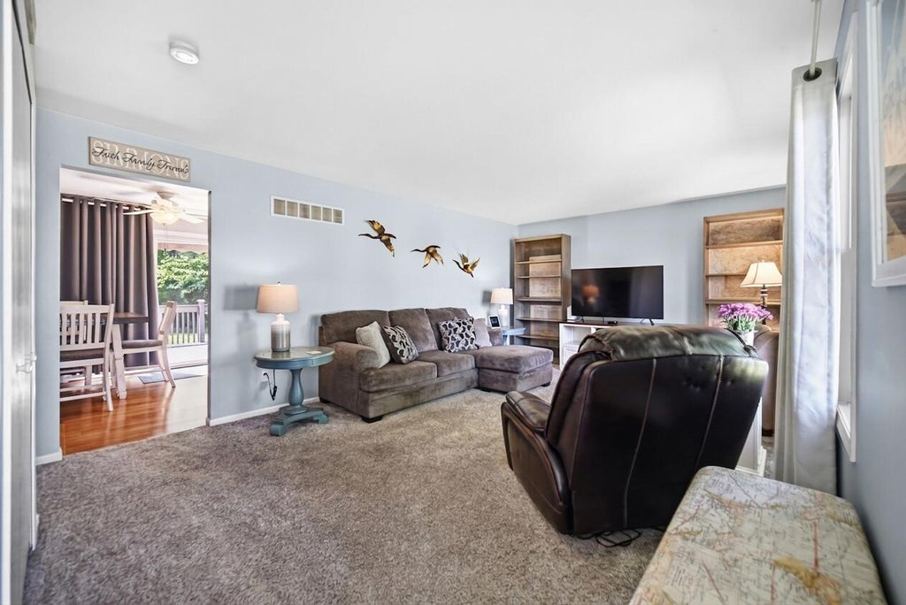 Photo of 2342 Westwood Lane, Chesterton, IN 46304 (MLS # 843482)