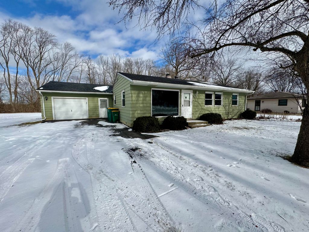 Photo of 46 E 66th Place, Merrillville, IN 46410 (MLS # 833158)
