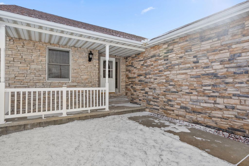 Photo of 11609 Salyer Drive, Wheatfield, IN 46392 (MLS # 833019)