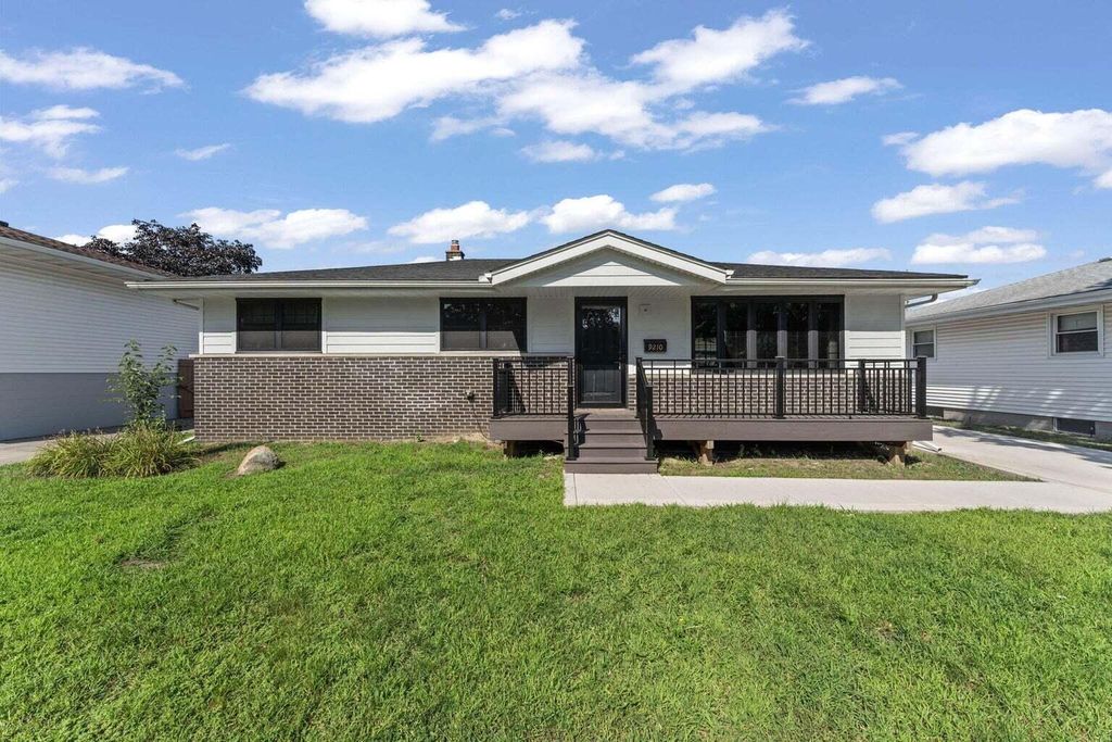 Photo of 9210 Woodward Avenue, Highland, IN 46322 (MLS # 831278)