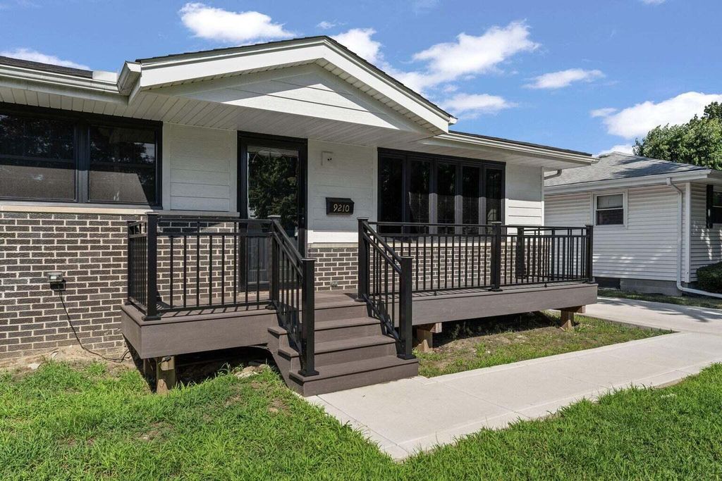 Photo of 9210 Woodward Avenue, Highland, IN 46322 (MLS # 831278)