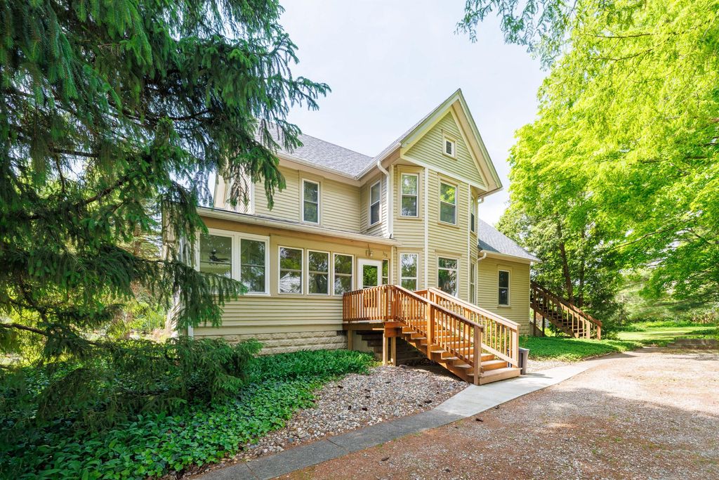 Photo of 308 E Iroquois Street, Kentland, IN 47951 (MLS # 838893)