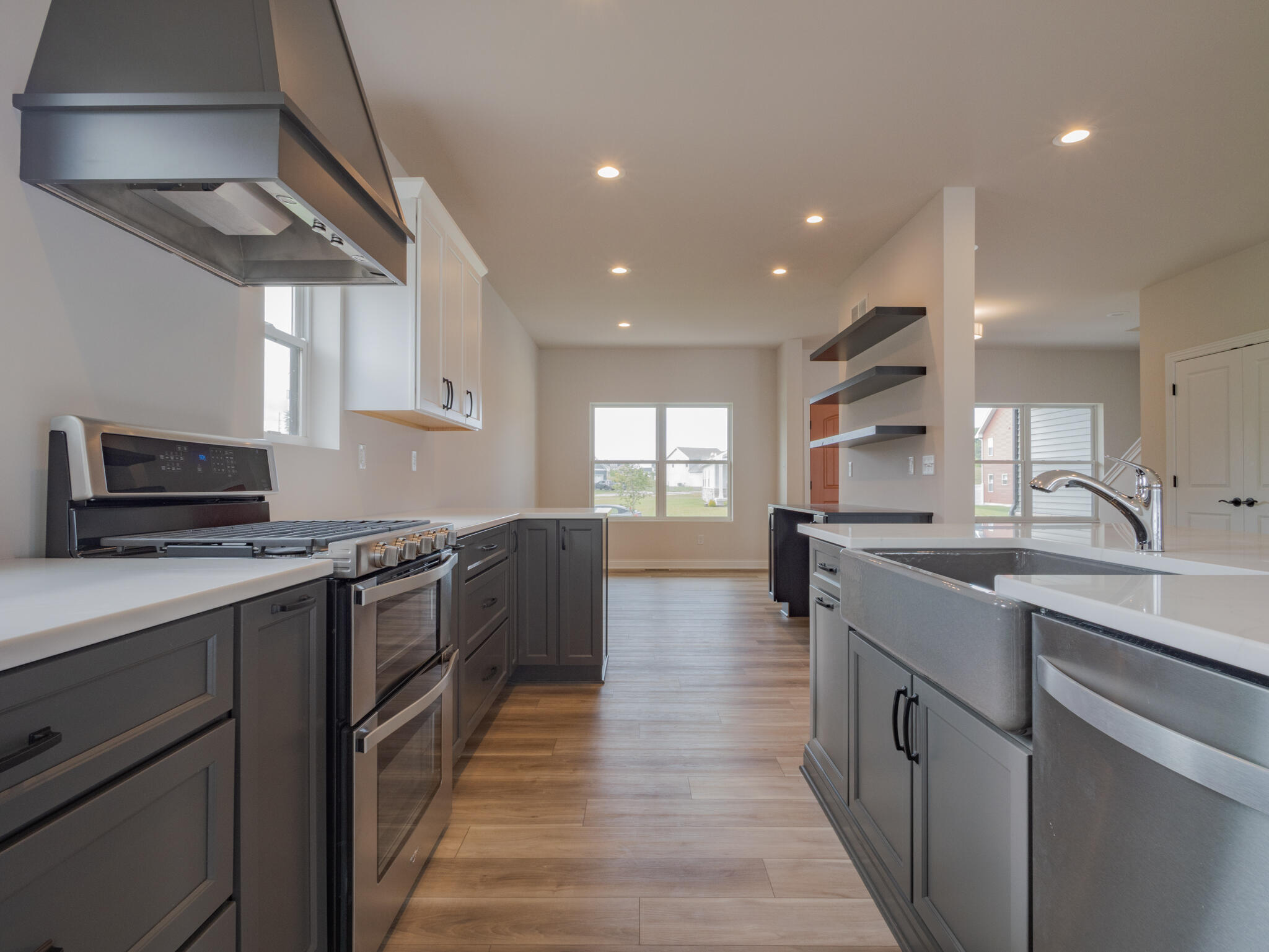 9905 Beacon Pointe Lane