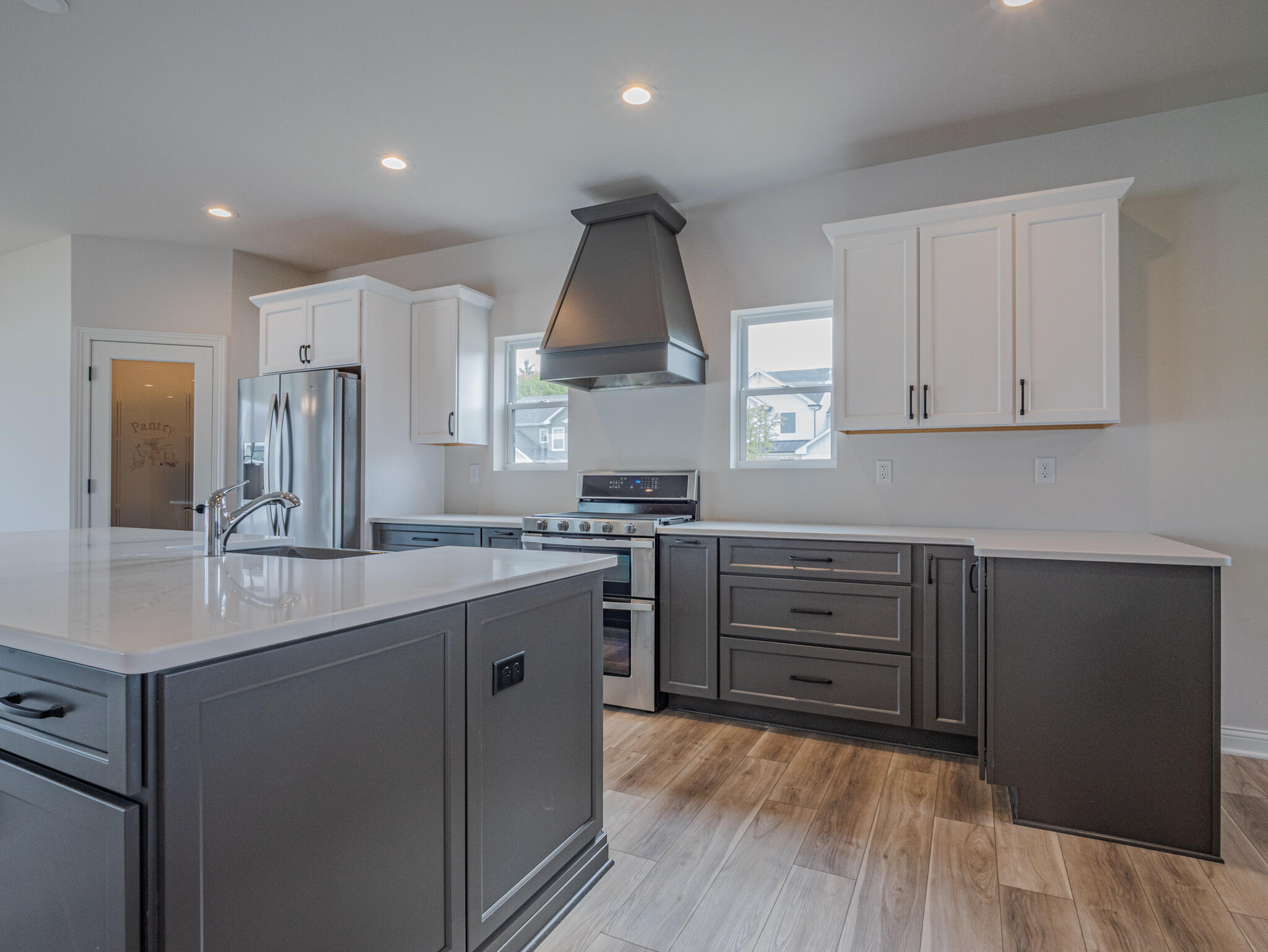 9905 Beacon Pointe Lane