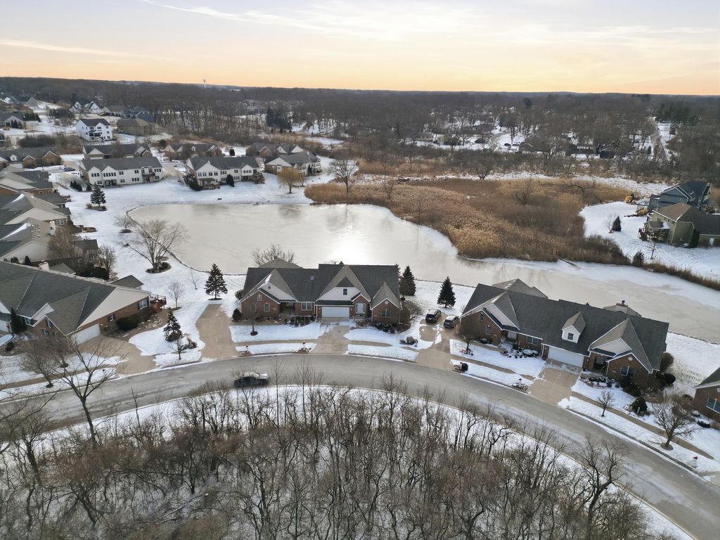 Photo of 964 Ryan Court, Crown Point, IN 46307 (MLS # 832335)