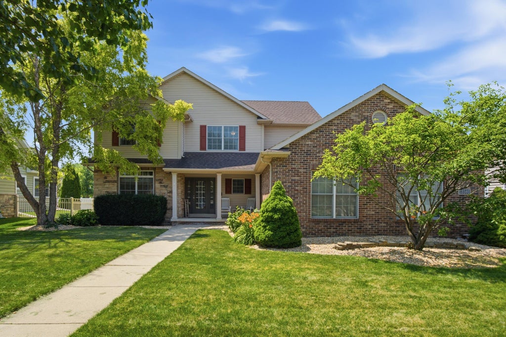Photo of 12592 Pennsylvania Place, Crown Point, IN 46307 (MLS # 842377)
