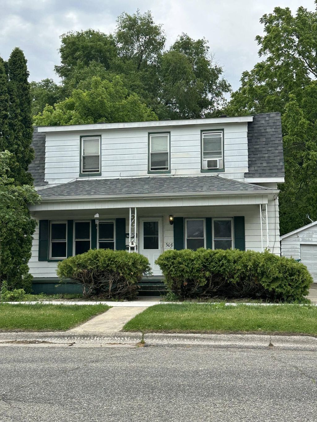 Photo of 308 Walker Street, La Porte, IN 46350 (MLS # 832233)