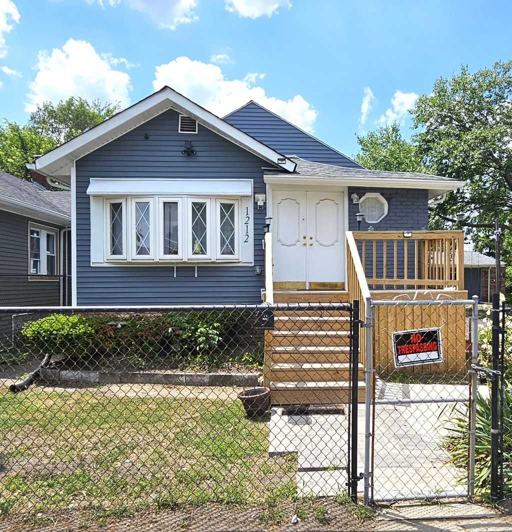 Photo of 1212 W Taft Street, Gary, IN 46404 (MLS # 833275)