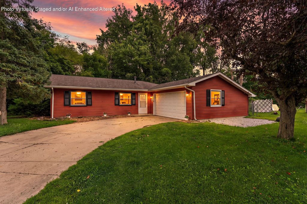 Photo of 1531 Madison Avenue, Dyer, IN 46311 (MLS # 841247)