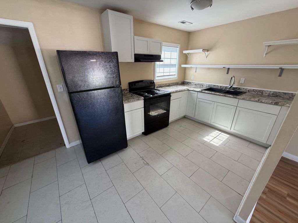 Photo of 4247 W 19th Place, Gary, IN 46404 (MLS # 836429)