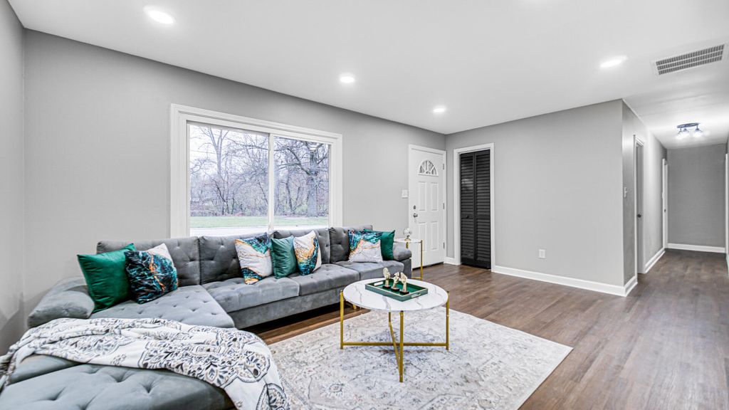 Photo of 3146 Marion Street, Hobart, IN 46342 (MLS # 836936)