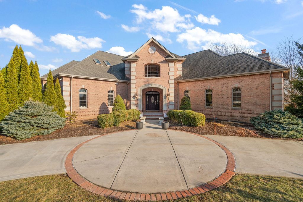 Photo of 1703 Littler Drive, Chesterton, IN 46304 (MLS # 835306)