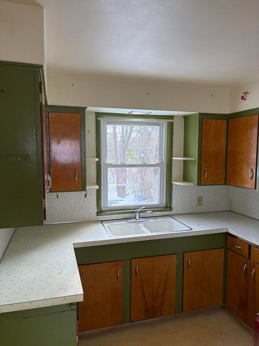 Photo of 1135 Lakeview Drive, Schererville, IN 46375 (MLS # 833639)