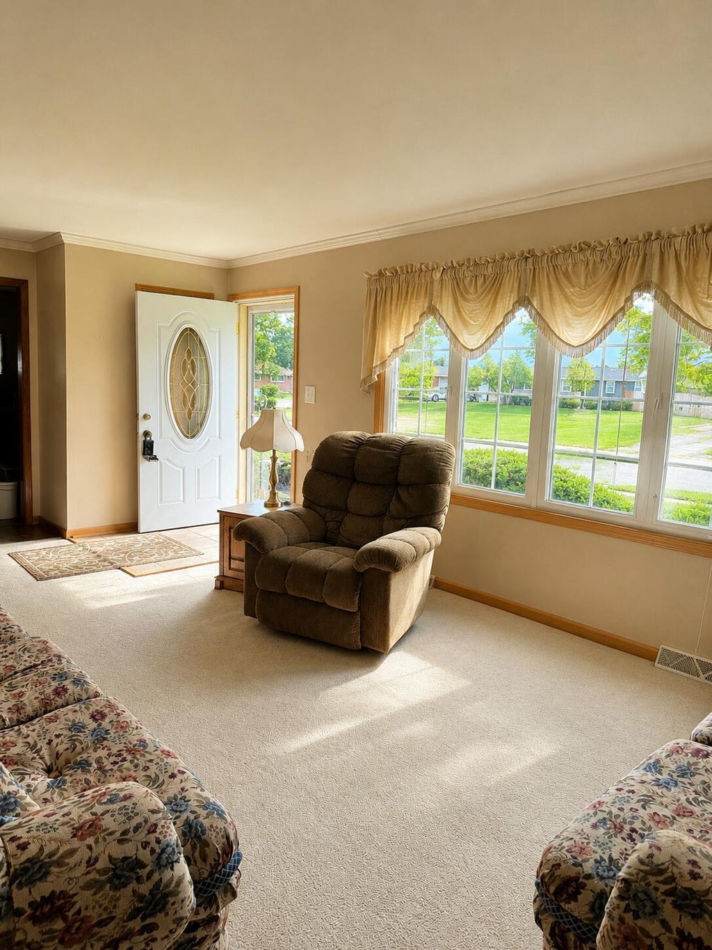 Photo of 417 Softwood Drive, Hobart, IN 46342 (MLS # 844596)