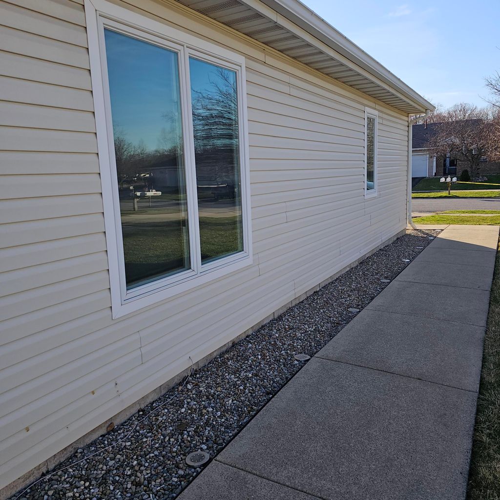 Photo of 9991 Hunters Run, Saint John, IN 46373 (MLS # 835921)