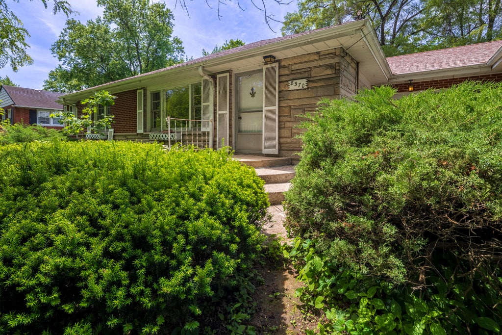 Photo of 8570 Mattson Drive, Saint John, IN 46373 (MLS # 840348)