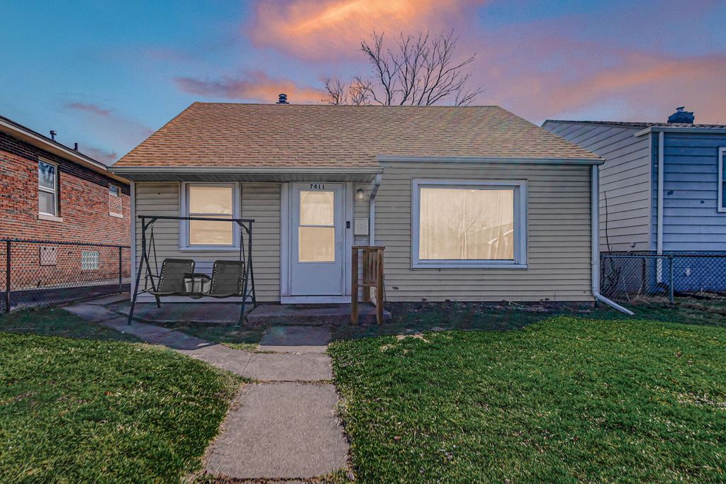 Photo of 7411 Marshall Avenue, Hammond, IN 46323 (MLS # 835643)