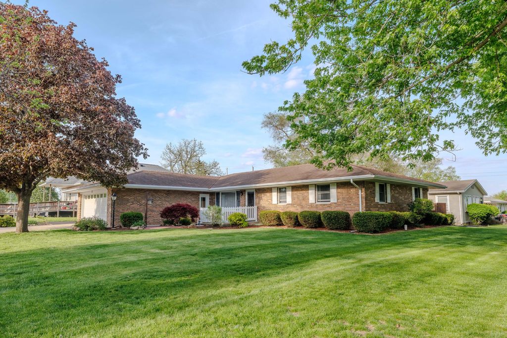 Photo of 23 S Illinois Street, Remington, IN 47977 (MLS # 837802)