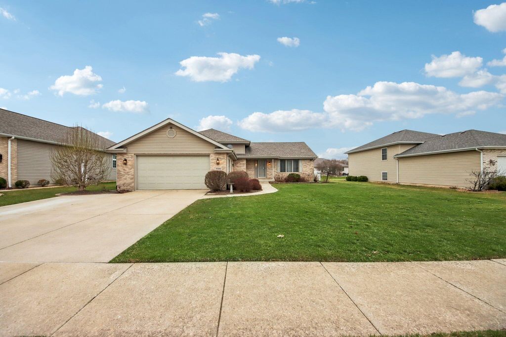 Photo of 9396 Calumet Street, Dyer, IN 46311 (MLS # 835536)