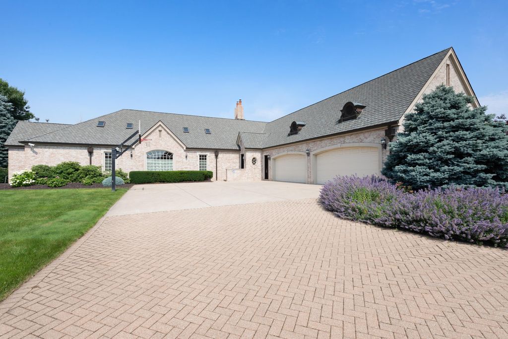 Photo of 1700 Littler Drive, Chesterton, IN 46304 (MLS # 825712)