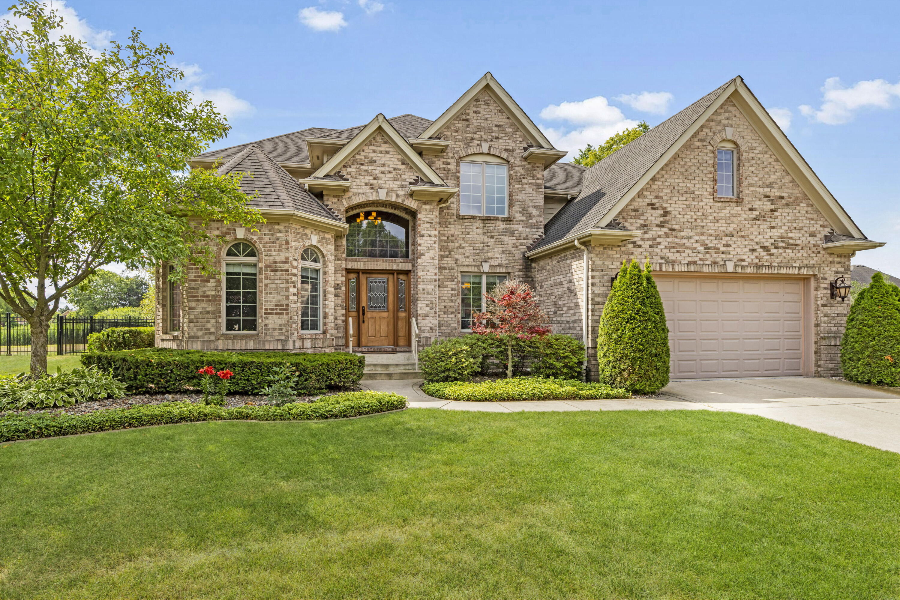 1101 E Cambridge Drive