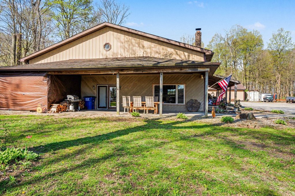 Photo of 754 S Forrester Road, La Porte, IN 46350 (MLS # 837829)