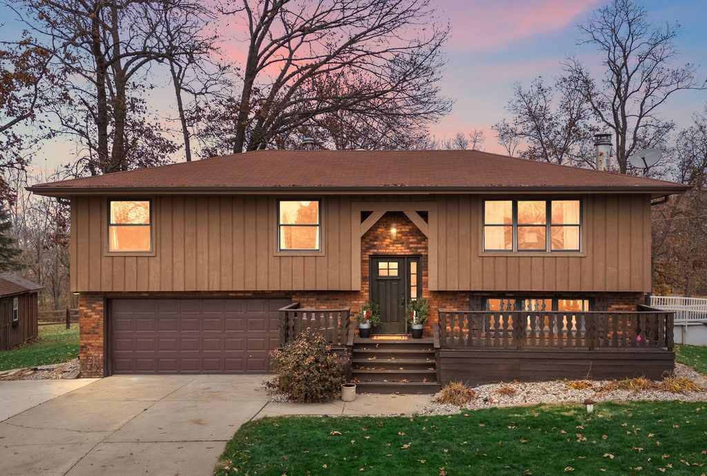 Photo of 7552 W 82nd Court, Crown Point, IN 46307 (MLS # 831365)