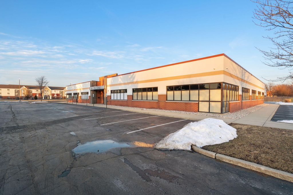 Photo of 8401 Ohio Street, Merrillville, IN 46410 (MLS # 834359)