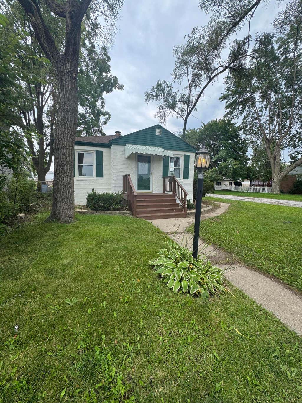 Photo of 1000 W Home Avenue, Hobart, IN 46342 (MLS # 843711)