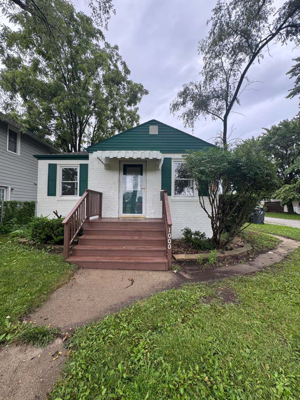 Photo of 1000 W Home Avenue, Hobart, IN 46342 (MLS # 843711)