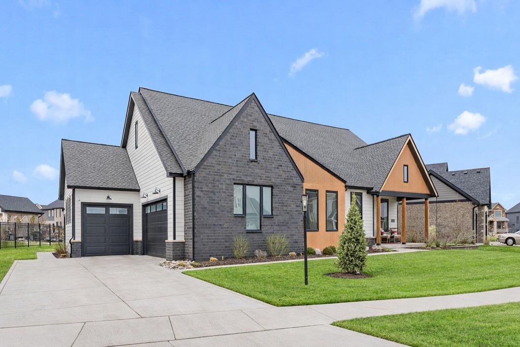 Photo of 13340 Redbud Drive, Saint John, IN 46311 (MLS # 835786)