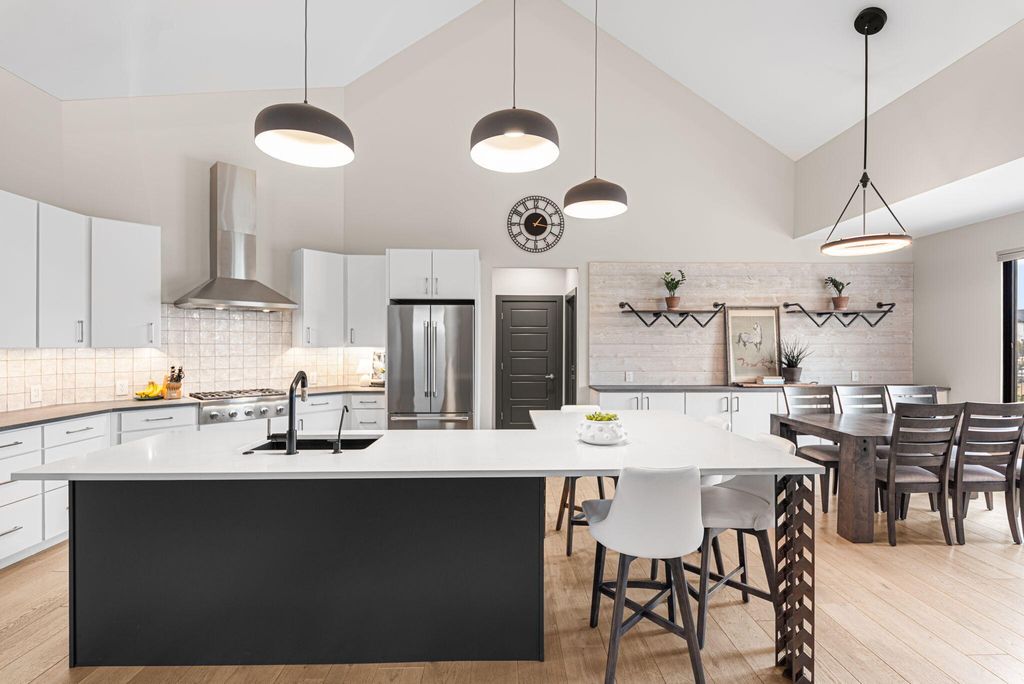 Photo of 13340 Redbud Drive, Saint John, IN 46311 (MLS # 835786)