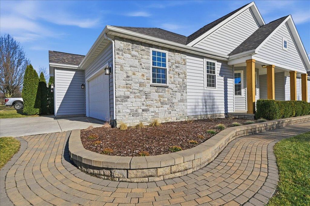 Photo of 4200 Onyx Court, Valparaiso, IN 46385 (MLS # 834250)