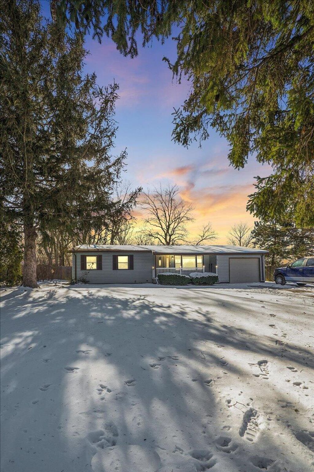 Photo of 5471 W 78th Lane, Schererville, IN 46375 (MLS # 833400)