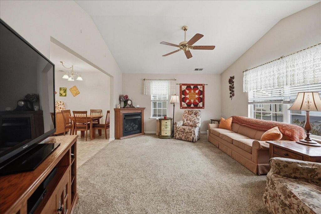 Photo of 352 W 43rd Court, Griffith, IN 46319 (MLS # 836621)