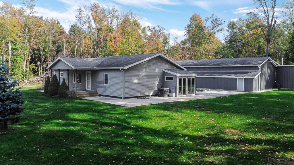 Photo of 443 N 700 W, La Porte, IN 46350 (MLS # 847350)