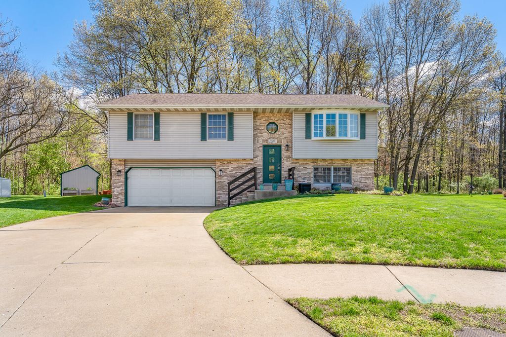 Photo of 2207 Lily Avenue, Portage, IN 46368 (MLS # 837544)