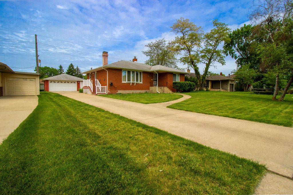 Photo of 7920 Harrison Avenue, Munster, IN 46321 (MLS # 839435)