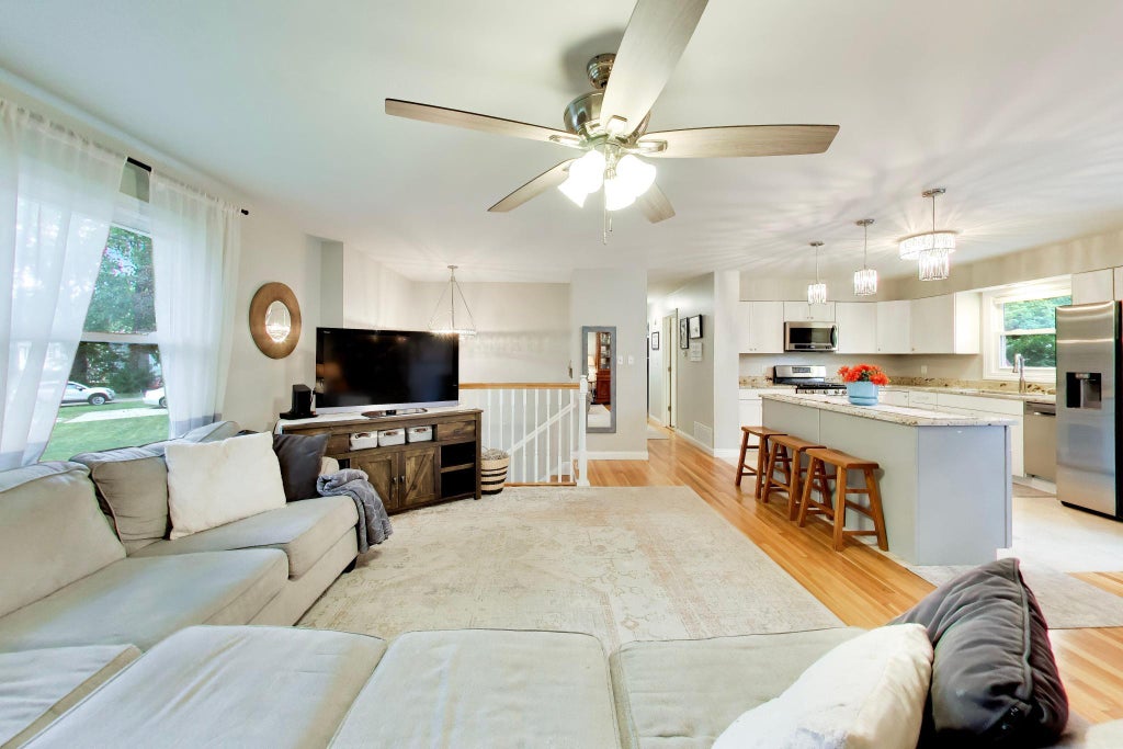 Photo of 210 Lawndale Place, Michigan City, IN 46360 (MLS # 845814)
