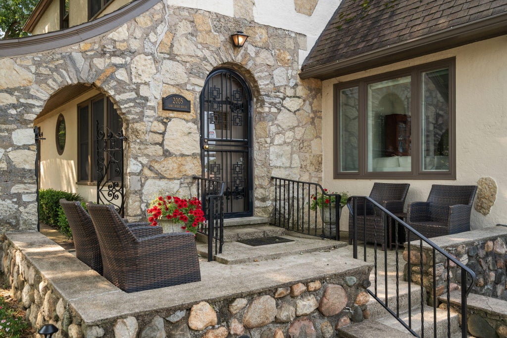 Photo of 2005 Lake Shore Drive, Long Beach, IN 46360 (MLS # 843038)