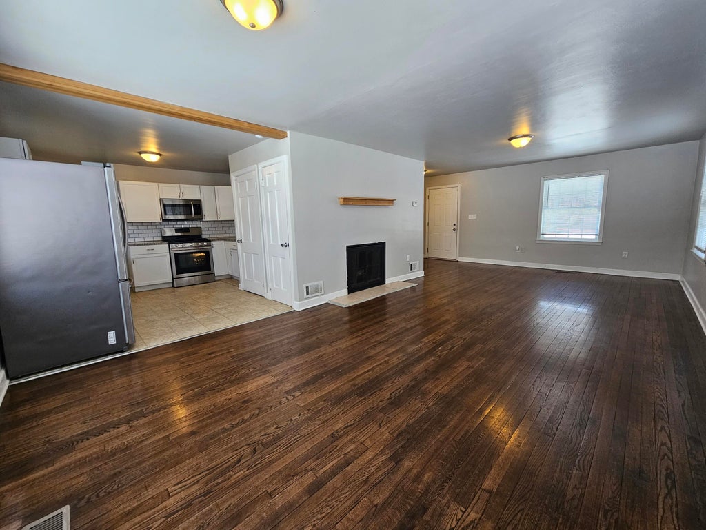 Photo of 7125 Catherine Street, Merrillville, IN 46410 (MLS # 846134)