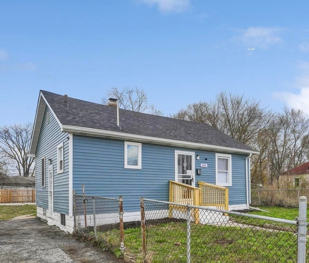 Photo of 1043 Colfax Street, Gary, IN 46406 (MLS # 836640)