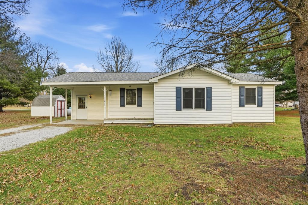 Photo of 23515 Fillmore Street, Lowell, IN 46356 (MLS # 835430)