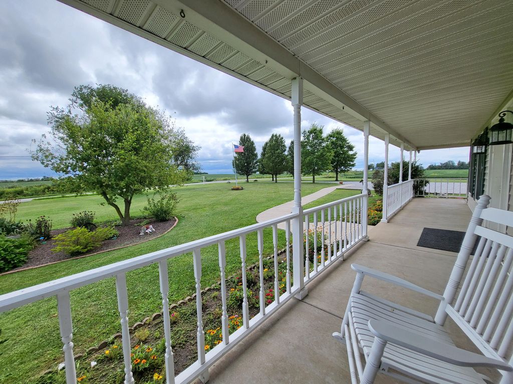 Photo of 17204 Colorado Street, Hebron, IN 46341 (MLS # 836336)